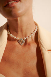 Victoria choker